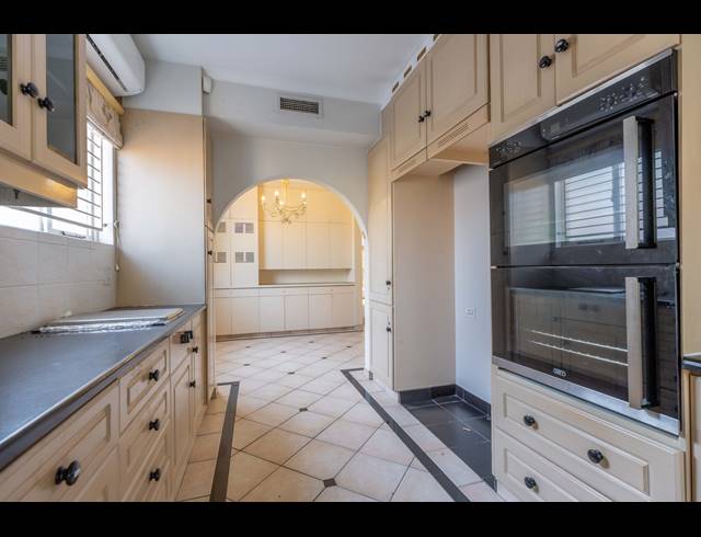 4 BEDROOM TOWNHOUSE FOR SALE IN MUSGRAVE